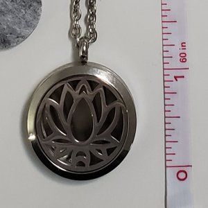 Lotus Aromatherapy Diffuser Necklace with felt essential oil insert